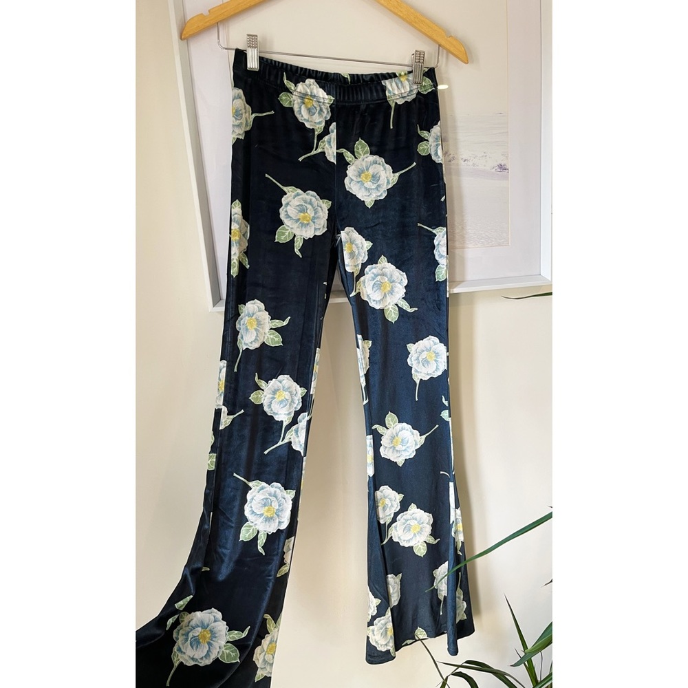 MinkPink Flare Pants 🪷